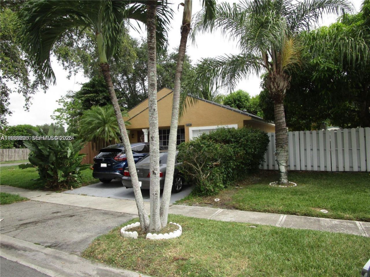 1490 SW 85th Ter, Pembroke Pines, FL 33025 Photo