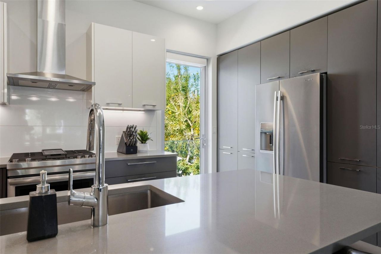 620 Rawls Avenue, Sarasota, FL 34236 Photo