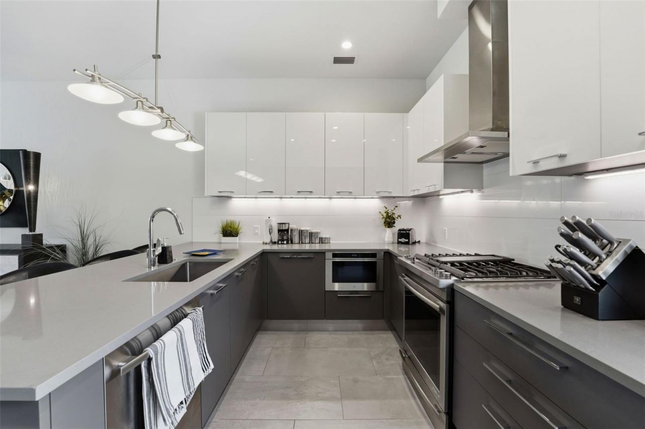 620 Rawls Avenue, Sarasota, FL 34236 Photo