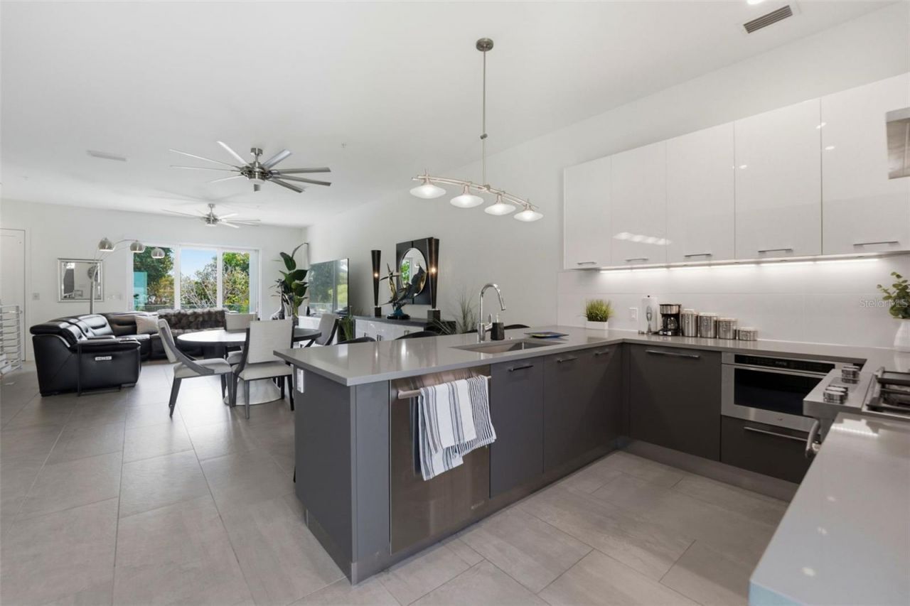 620 Rawls Avenue, Sarasota, FL 34236 Photo