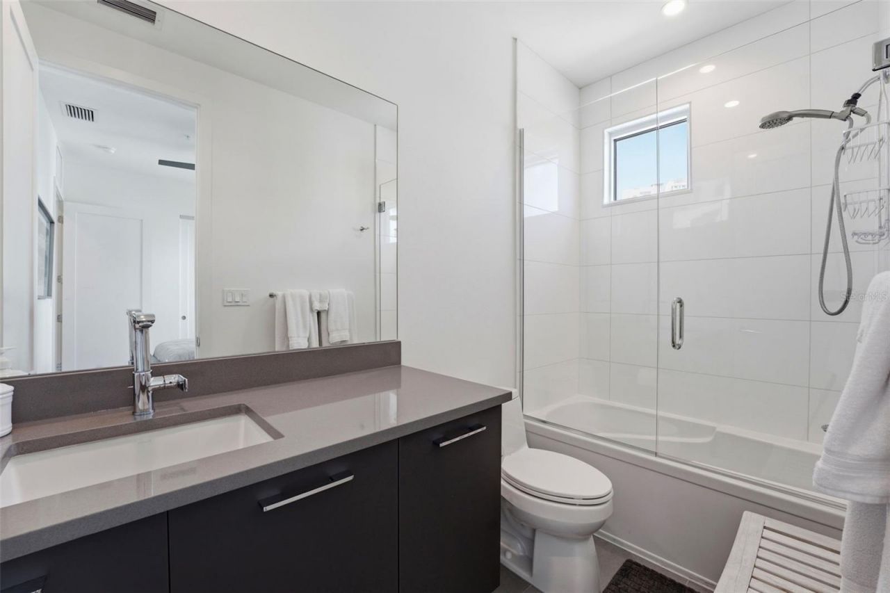 620 Rawls Avenue, Sarasota, FL 34236 Photo