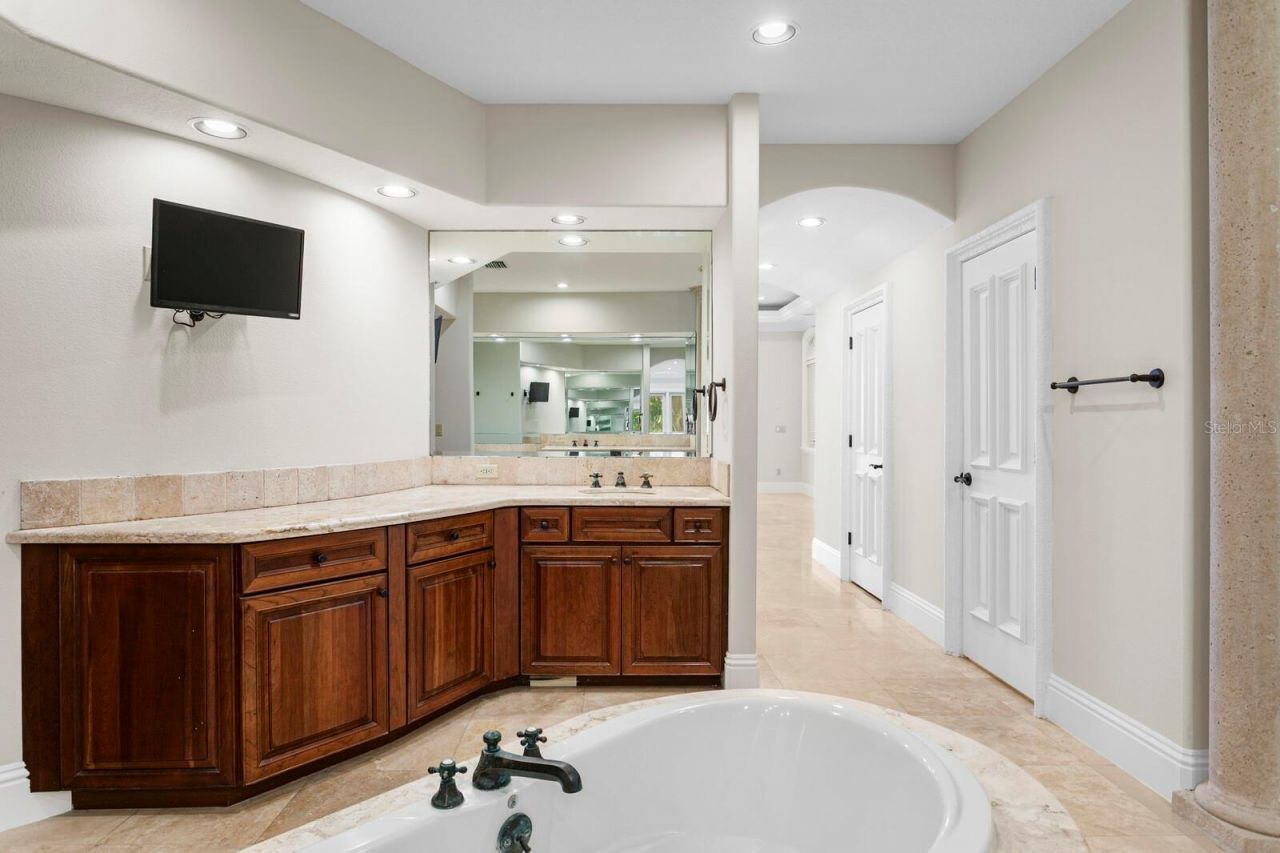 6528 Surfside Boulevard, Apollo Beach, FL 33572 Photo