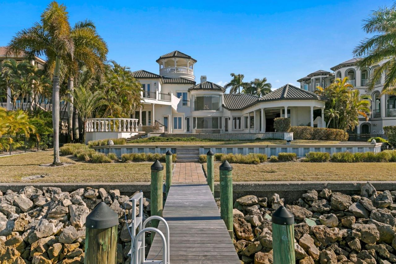 6528 Surfside Boulevard, Apollo Beach, FL 33572 Photo