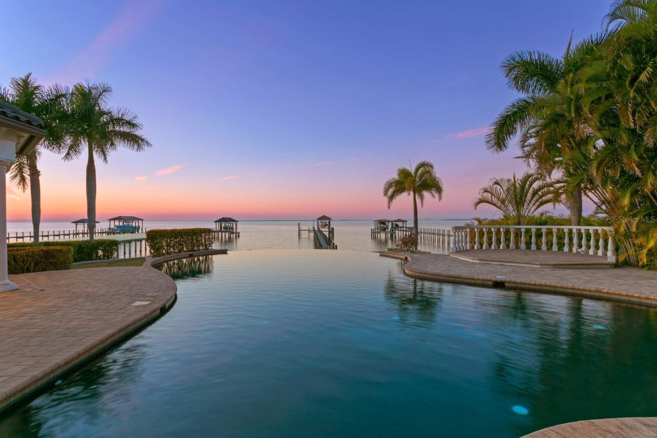 6528 Surfside Boulevard, Apollo Beach, FL 33572 Photo