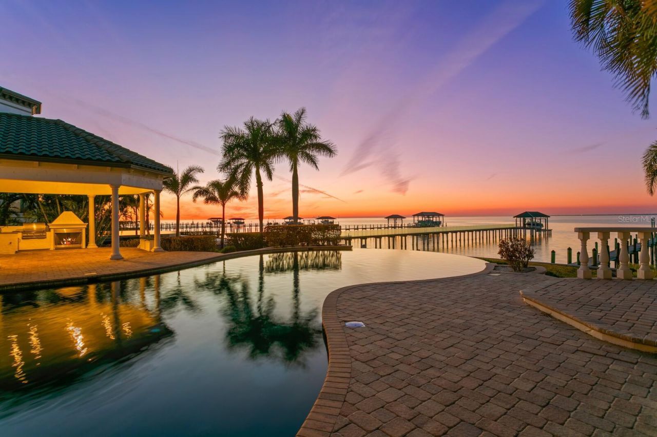 6528 Surfside Boulevard, Apollo Beach, FL 33572 Photo