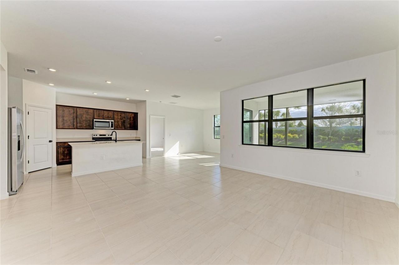 5637 Silverside Pine Court, Bradenton, FL 34211 Photo