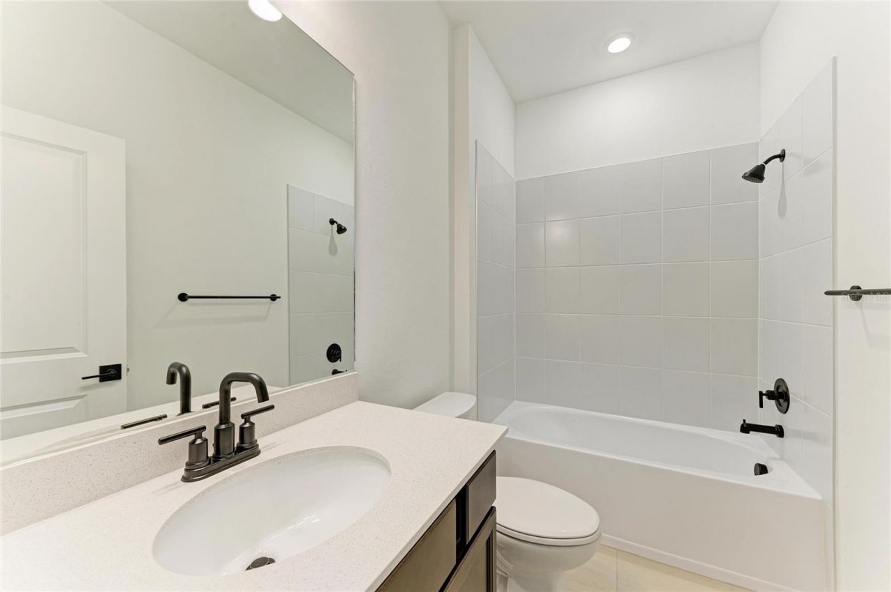 5637 Silverside Pine Court, Bradenton, FL 34211 Photo