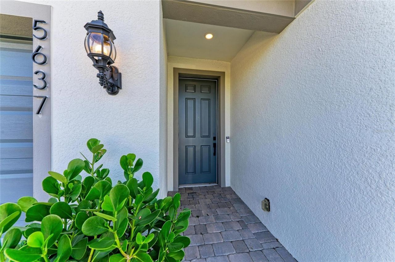 5637 Silverside Pine Court, Bradenton, FL 34211 Photo