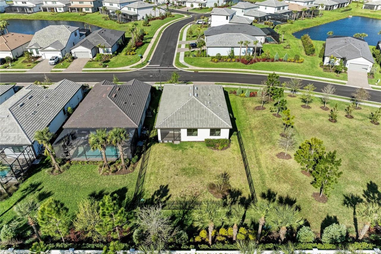 5637 Silverside Pine Court, Bradenton, FL 34211 Photo