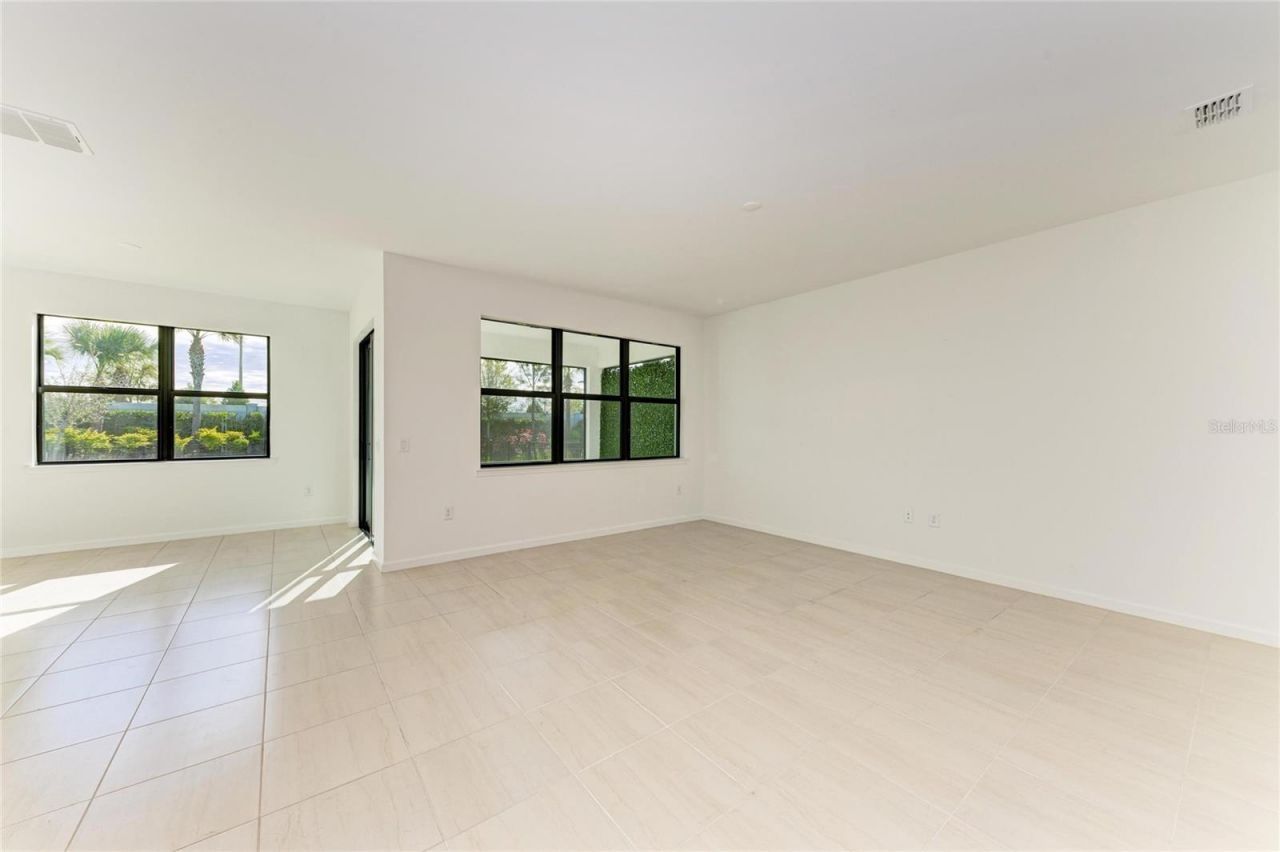 5637 Silverside Pine Court, Bradenton, FL 34211 Photo