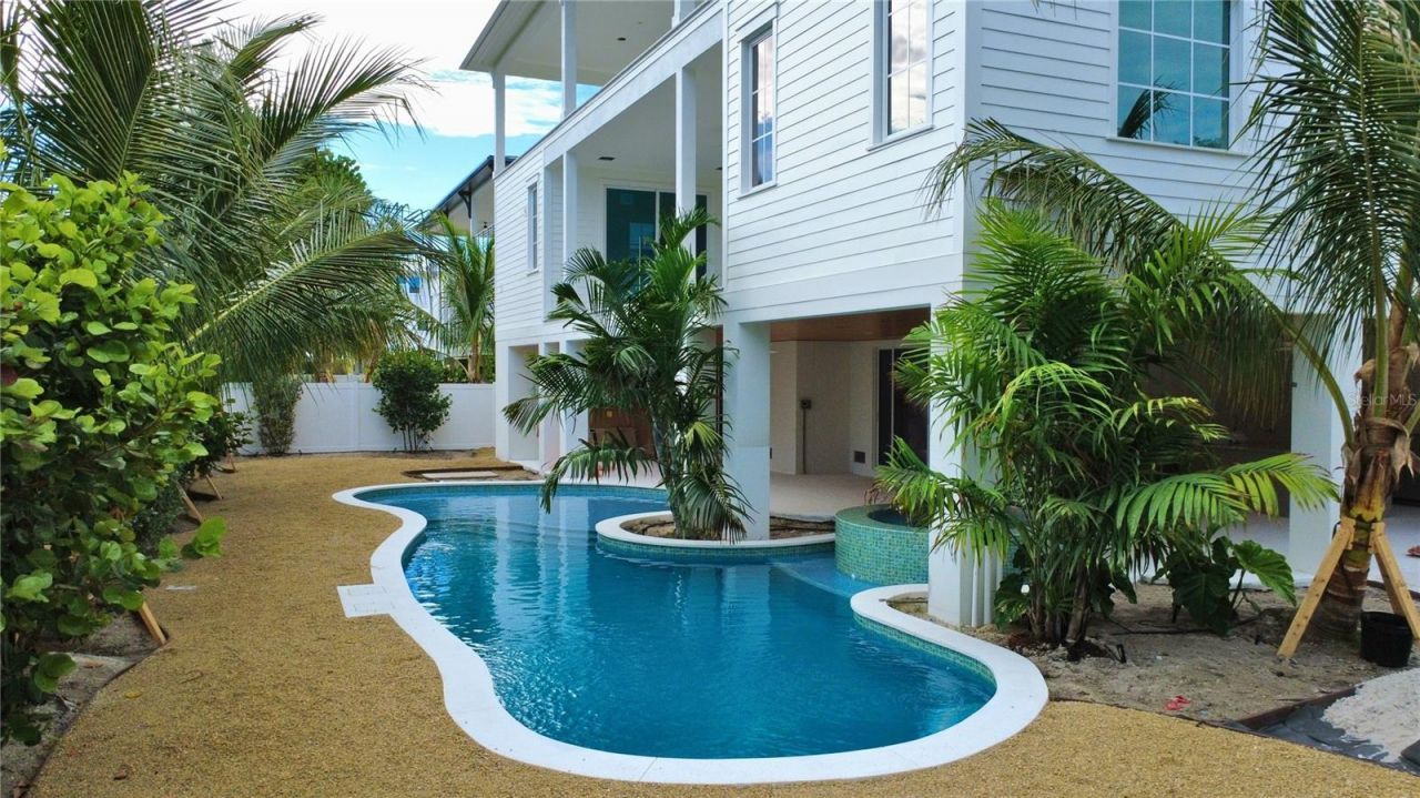 107 Tuna Street, Anna Maria, FL 34216 Photo