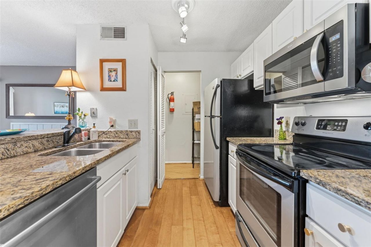 115 112th Avenue Ne, Unit 715, Saint Petersburg, FL 33716 Photo