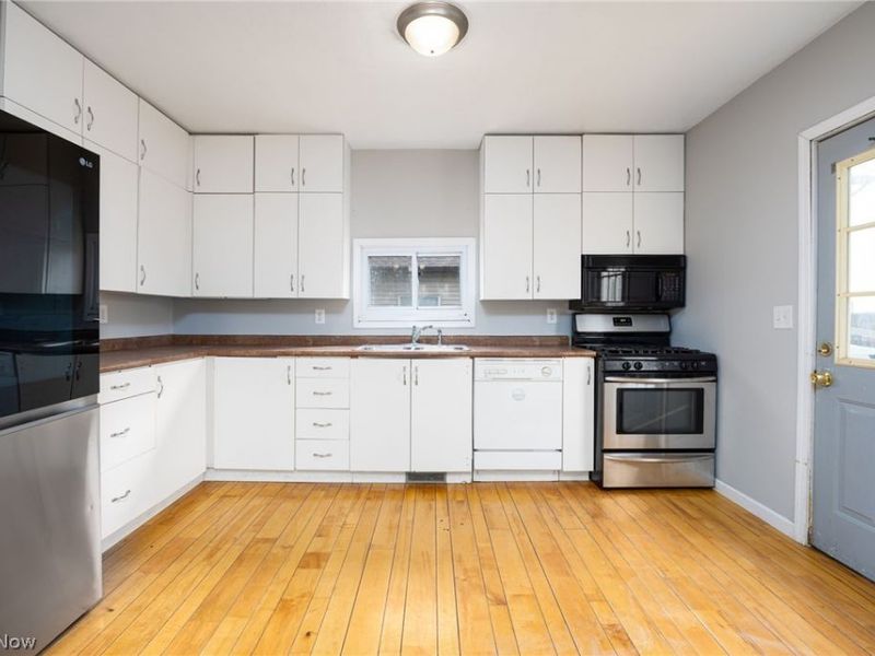 918 Raymond Avenue , Barberton, OH 44203 Photo 12