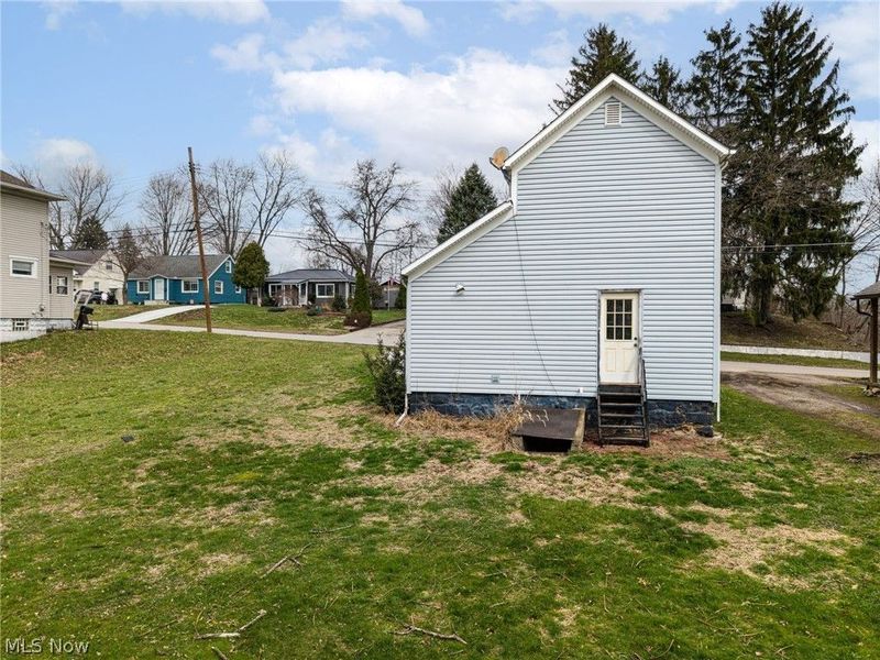 918 Raymond Avenue , Barberton, OH 44203 Photo 4