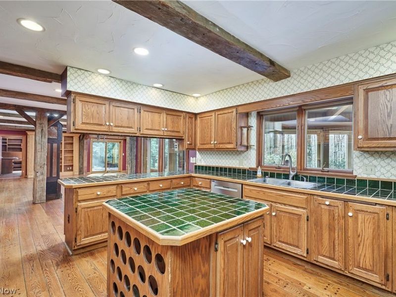 1000 Woodhaven Boulevard , Akron, OH 44333 Photo 20