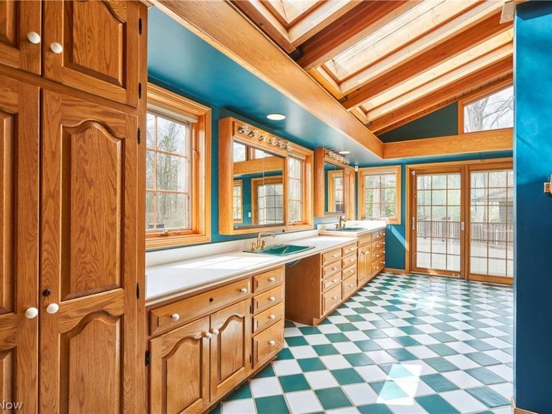 1000 Woodhaven Boulevard , Akron, OH 44333 Photo 29