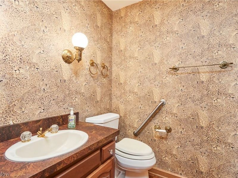 1000 Woodhaven Boulevard , Akron, OH 44333 Photo 41