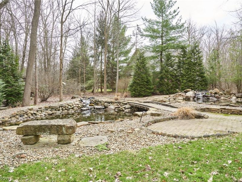 1000 Woodhaven Boulevard , Akron, OH 44333 Photo 8