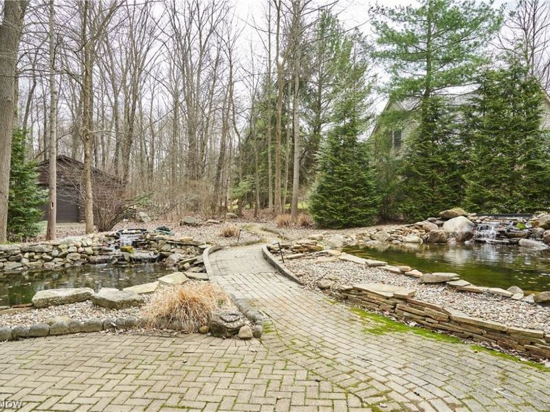 1000 Woodhaven Boulevard , Akron, OH 44333 Photo 9