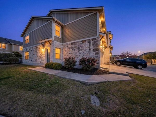 1620 Bryant DR, Unit 2701, Round Rock, TX 78664