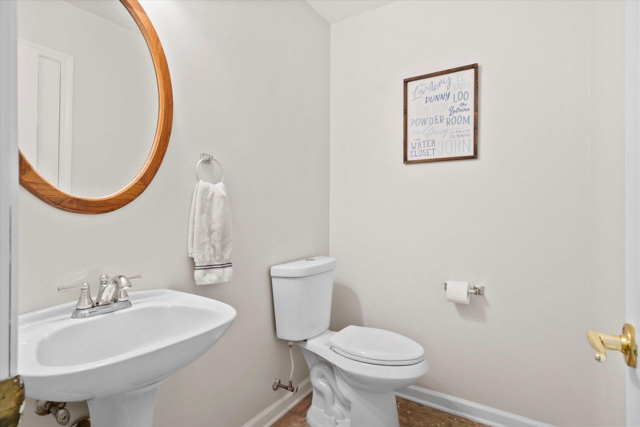 1016 Cider Court Photo 11