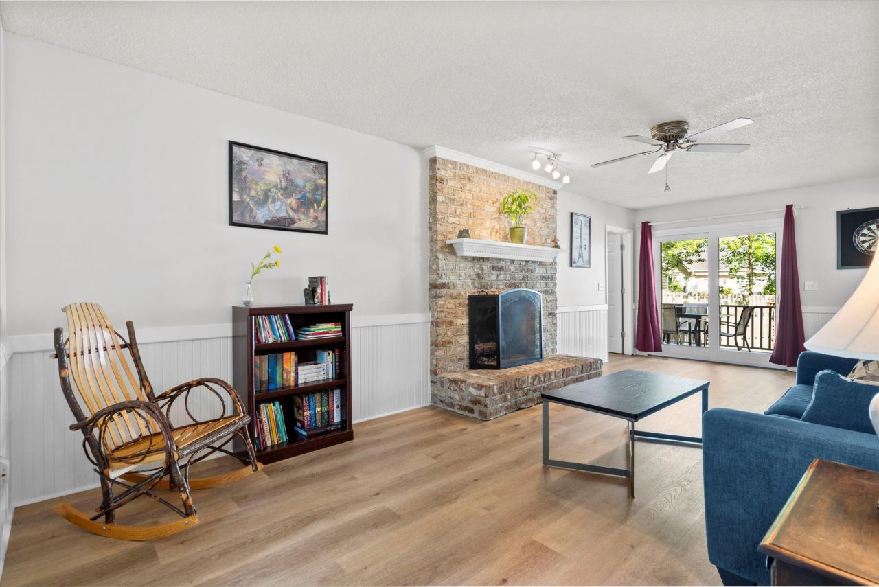 1016 Cider Court Photo 4