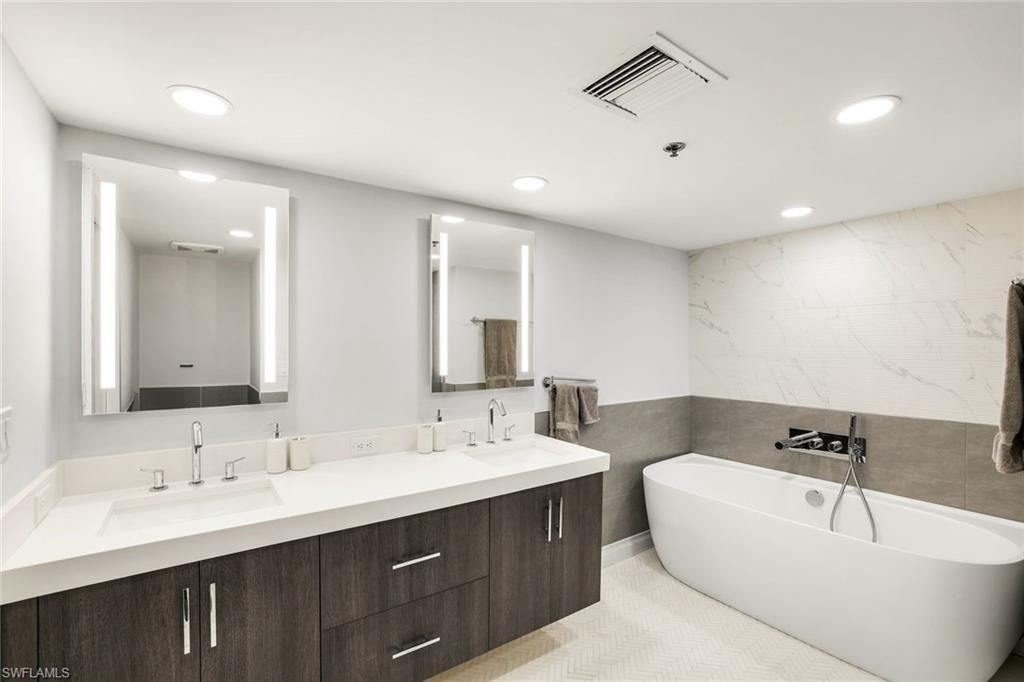 6361 Pelican Bay Blvd, Unit 601, Naples, FL 34108 Photo