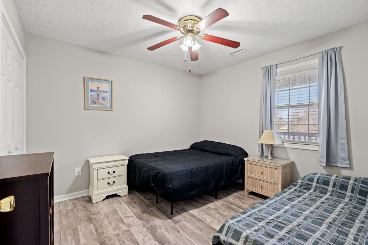 615 Tupelo Ln. Photo 10