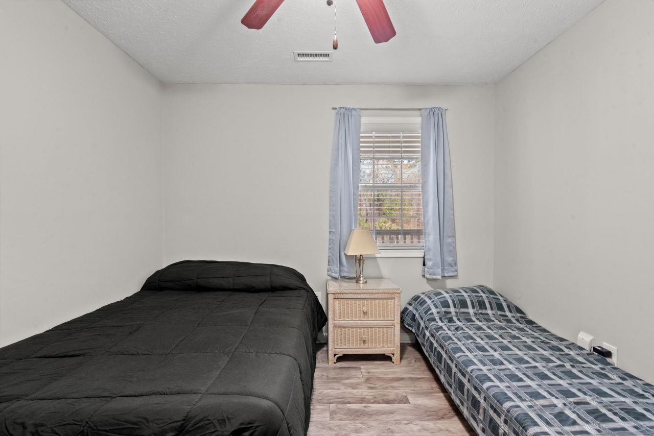 615 Tupelo Ln. Photo 11