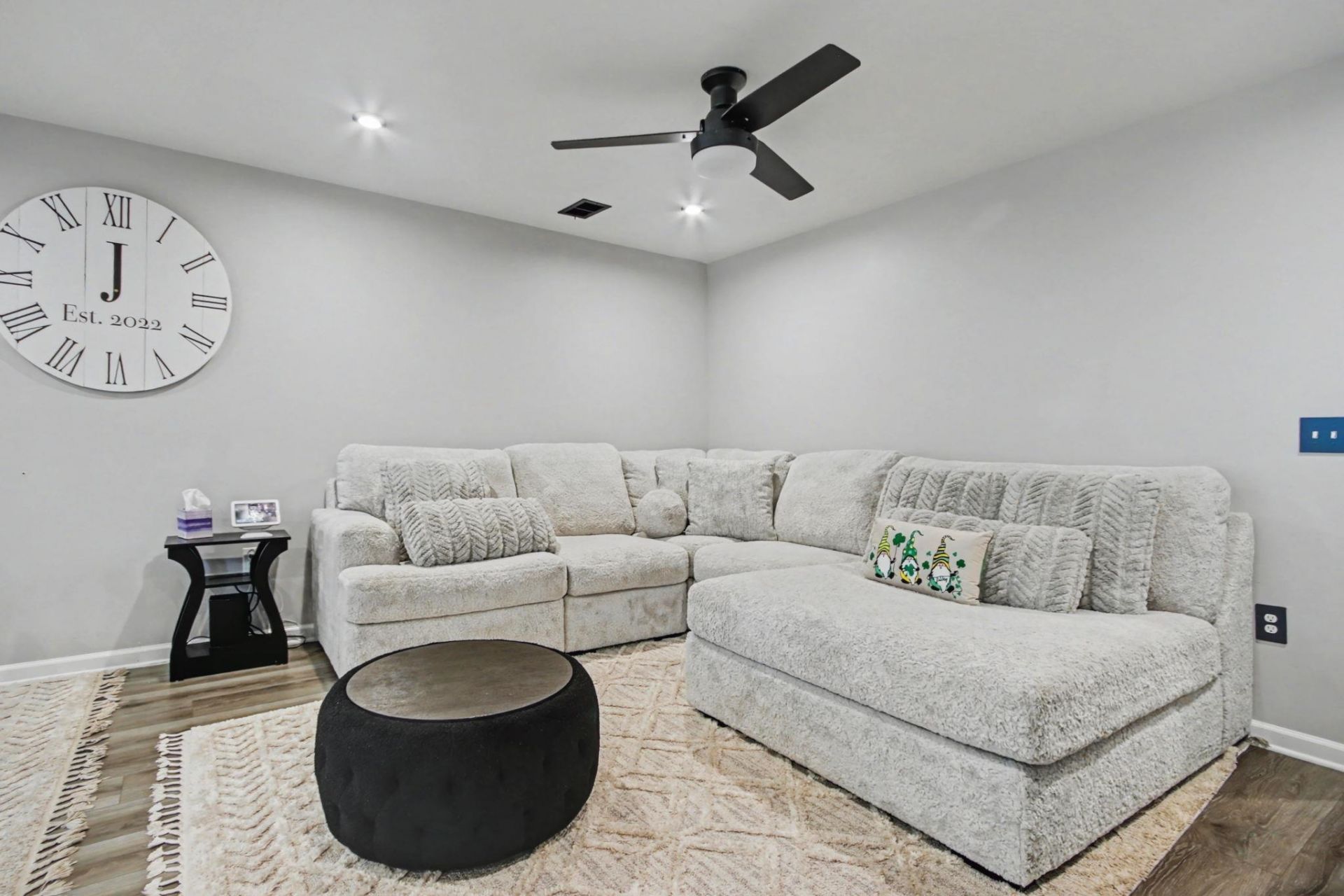 608 Montenegro Way Photo 7