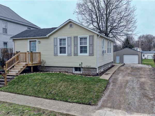 254 1st Street SE, Brewster, OH 44613