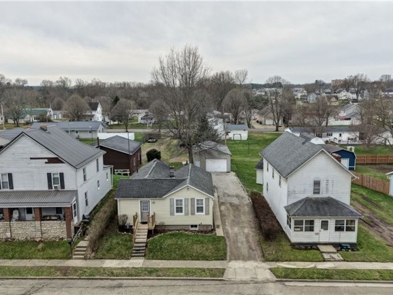 254 1st Street SE, Brewster, OH 44613 Photo 2