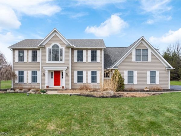 10075 Waterford Trail , Chagrin Falls, OH 44023
