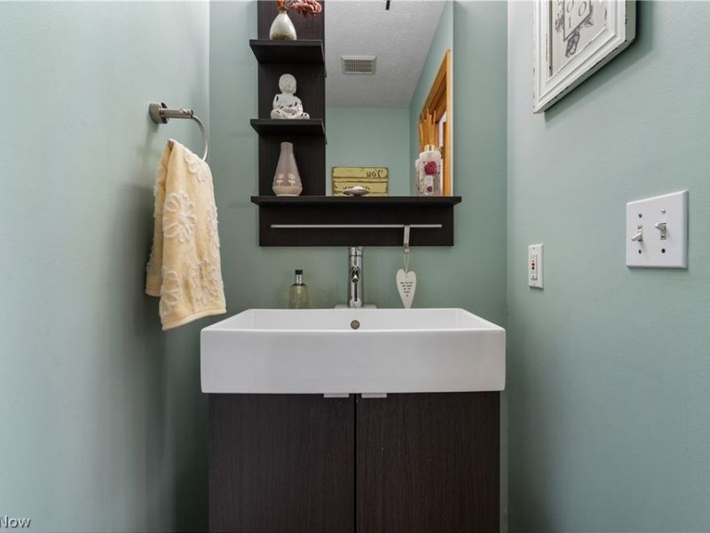 10075 Waterford Trail, Chagrin Falls, OH 44023 Photo 14