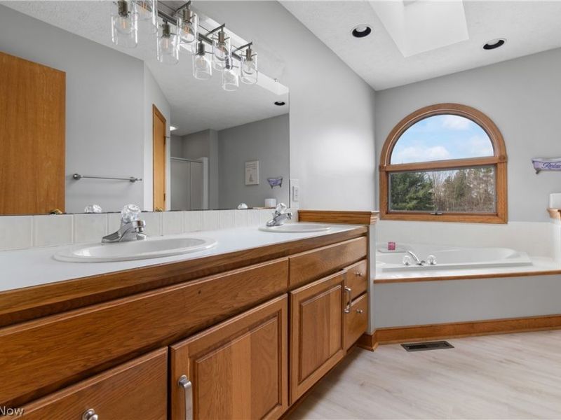 10075 Waterford Trail, Chagrin Falls, OH 44023 Photo 21