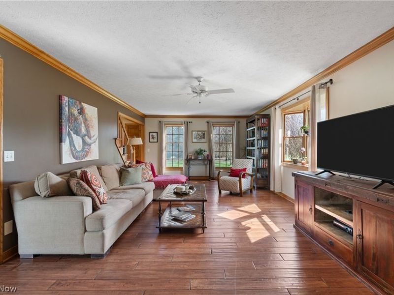 10075 Waterford Trail, Chagrin Falls, OH 44023 Photo 4