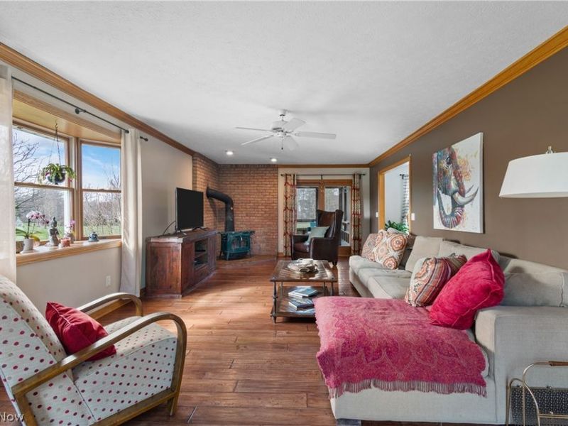 10075 Waterford Trail, Chagrin Falls, OH 44023 Photo 5