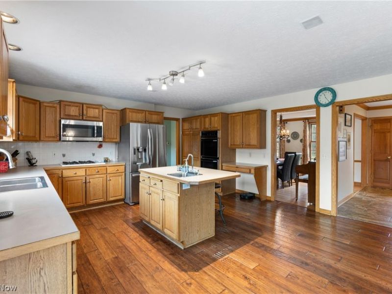 10075 Waterford Trail, Chagrin Falls, OH 44023 Photo 9