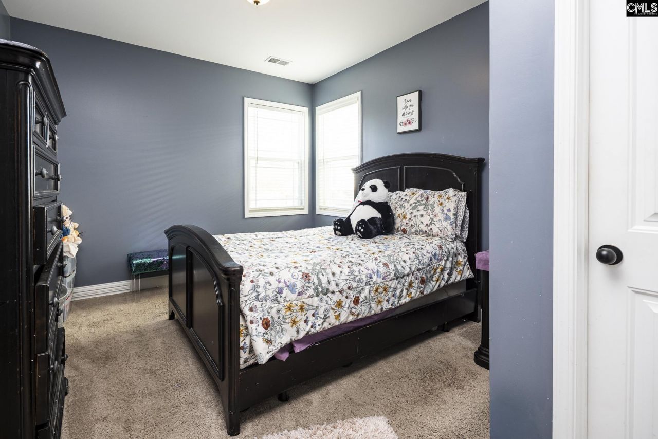 823 Adelaide Road  Photo 15