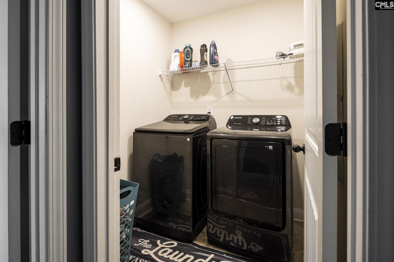 823 Adelaide Road  Photo 17