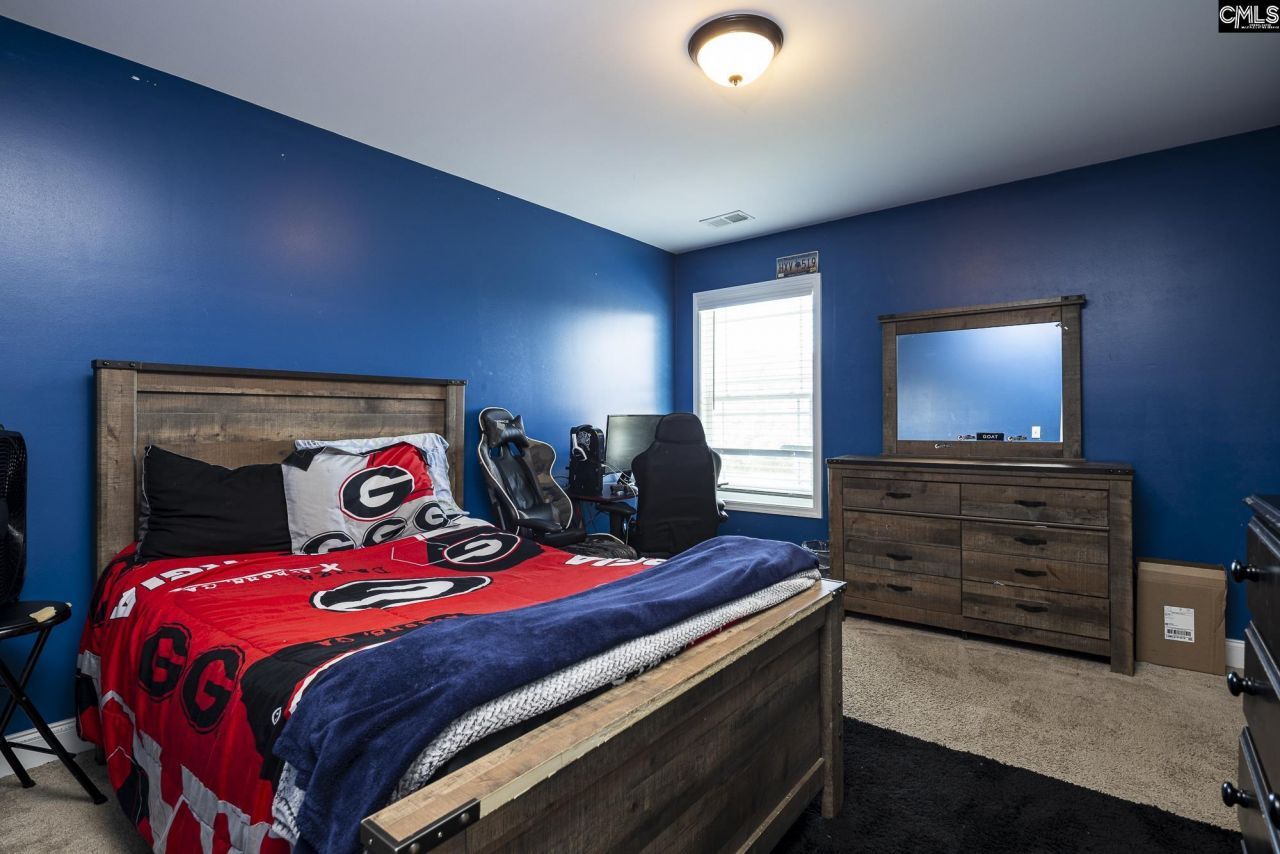 823 Adelaide Road  Photo 25