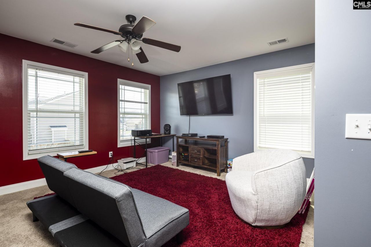 823 Adelaide Road  Photo 28