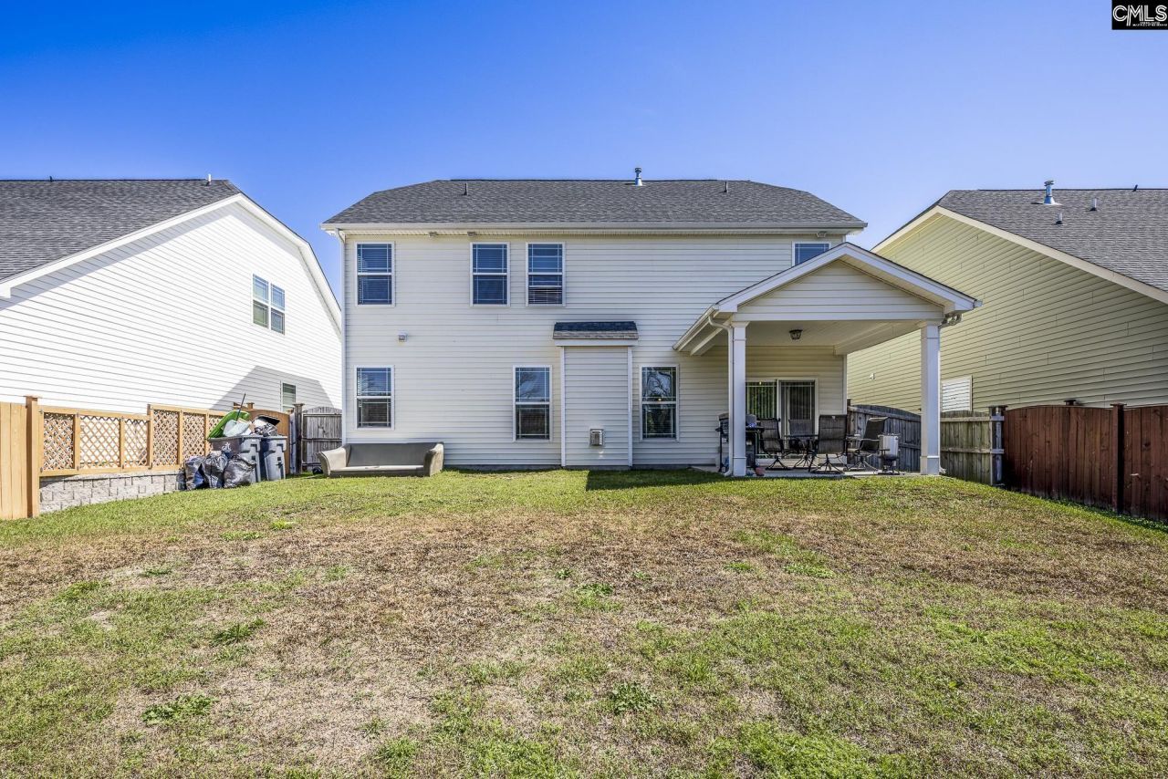 823 Adelaide Road  Photo 33