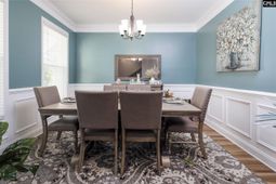 823 Adelaide Road  photo 4