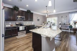 823 Adelaide Road  photo 4