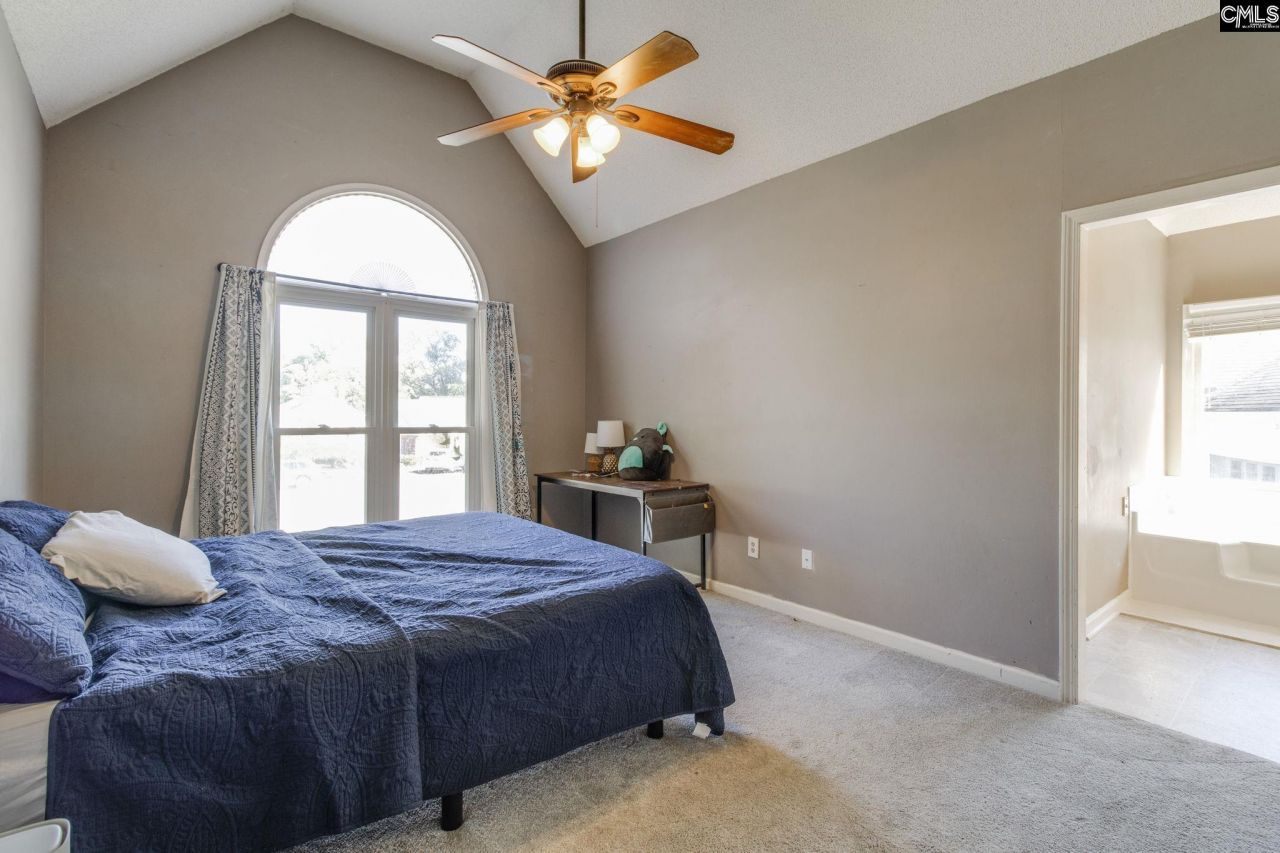 2 Woodshaw Court  Photo 13