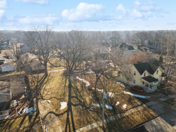 Irving Street, Waterloo, IA 50703