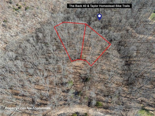 5 Grimsby Lane , Bella Vista, AR 72714