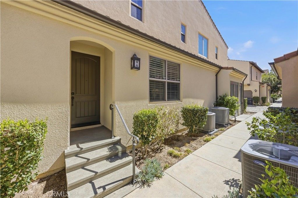 96 Tallowood, Irvine, CA 92620 Main Photo