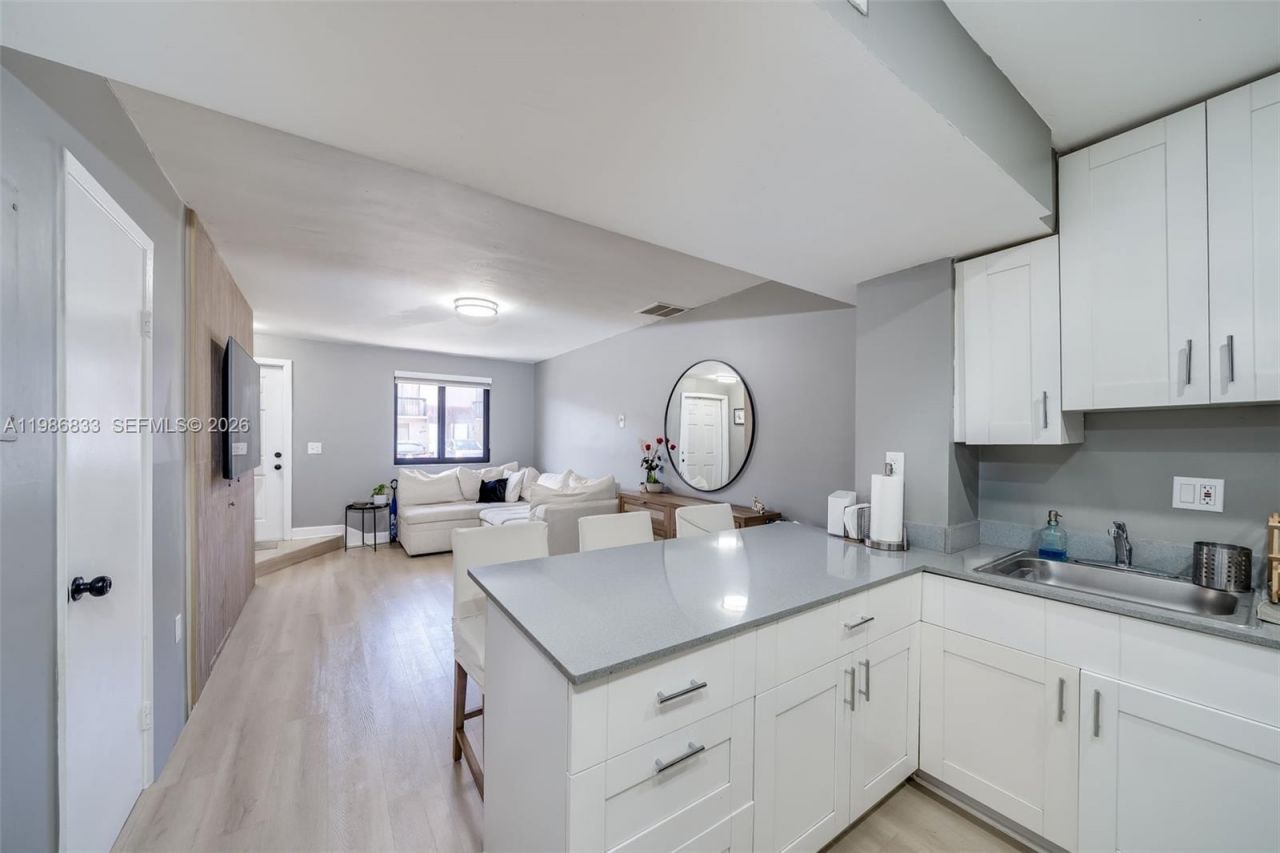 1809 SW 107th Ave , Unit 2705, Miami, FL 33165 Photo